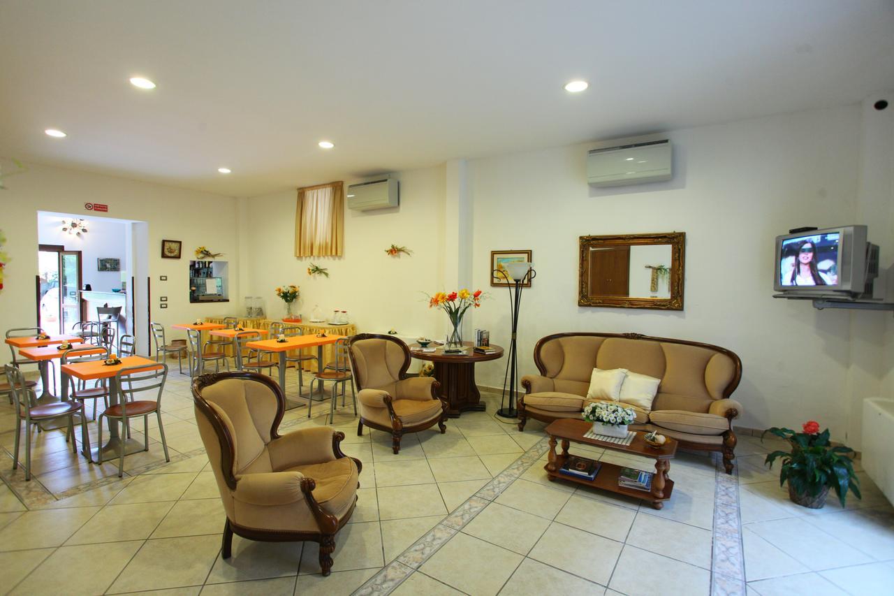 Hotel Savoia Sapri Εξωτερικό φωτογραφία